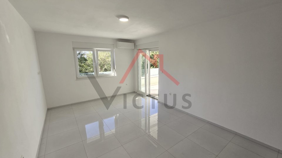 CRIKVENICA - 2 bedroom + bathroom, apartment in a new building, 150 meters from the sea, 61 m2