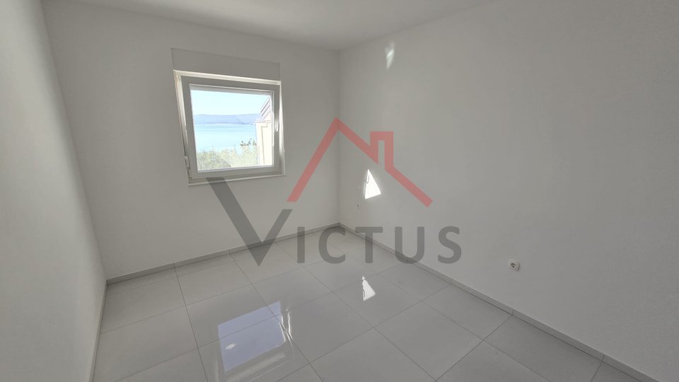 CRIKVENICA - Two-story apartment in a new building, 150 meters from the sea, 121 m2