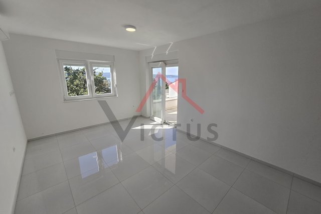 CRIKVENICA - Two-story apartment in a new building, 150 meters from the sea, 103 m2