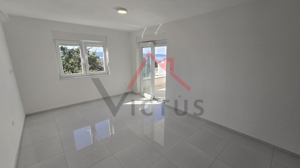 CRIKVENICA - Two-story apartment in a new building, 150 meters from the sea, 103 m2